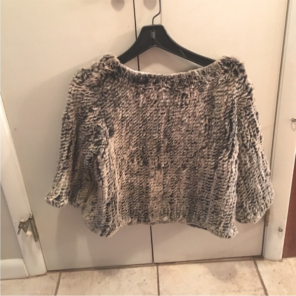 Donated Rabbit pullover - Picture 2 of 3